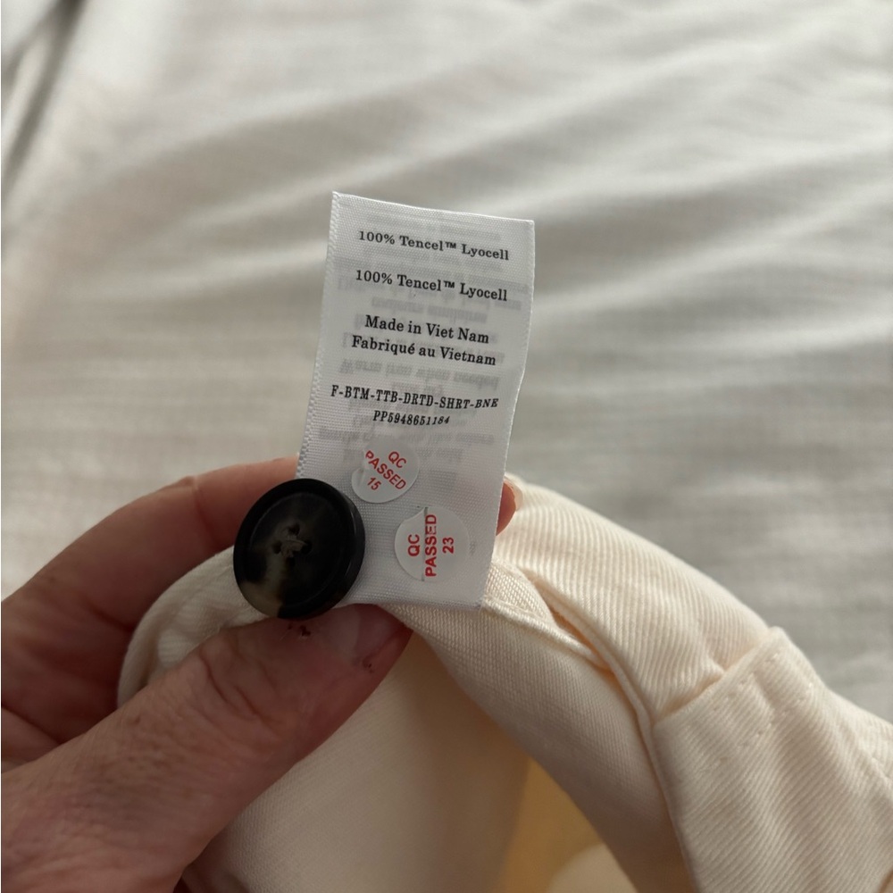 Everlane Utility Short - Picture 11 of 13